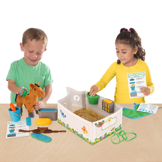 8537 - Feed &amp; Groom Horse Care Play Set